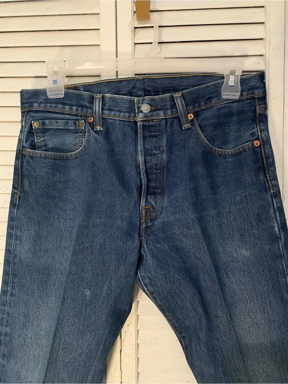 Levi’s 501 Button Fly Straight Leg Jeans 33 x 32